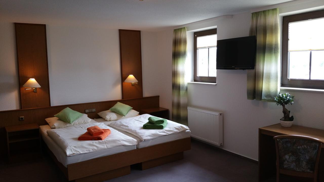 Hotel Am Markt Ehrenfriedersdorf Экстерьер фото
