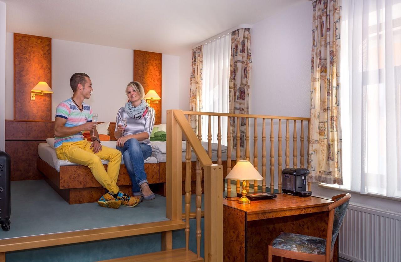 Hotel Am Markt Ehrenfriedersdorf Экстерьер фото